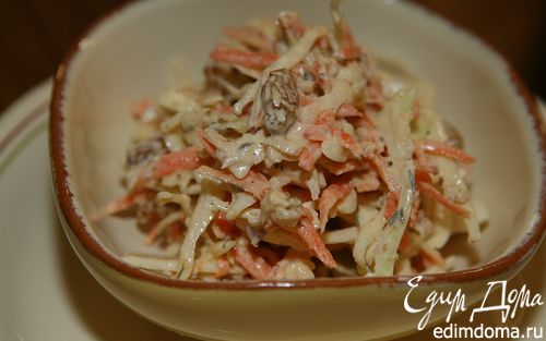 Рецепт Капустный салат с яблоками, морковью и изюмом