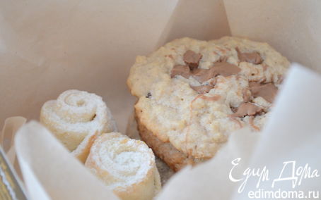 Рецепт Овсяное печенье с изюмом и шоколадом