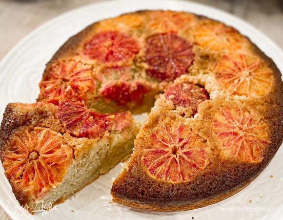 Пирог-перевертыш с красными апельсинами