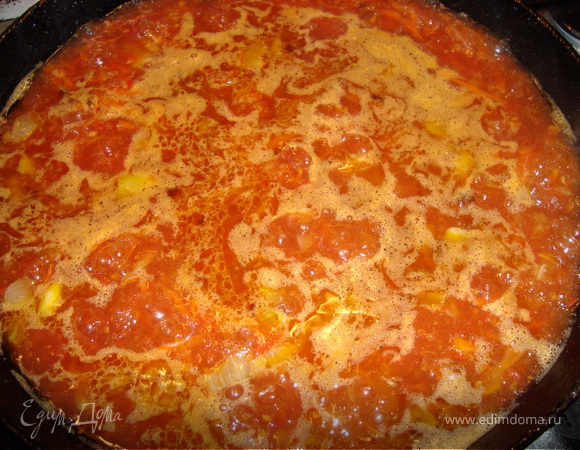 Щучьи палочки в томатном соусе