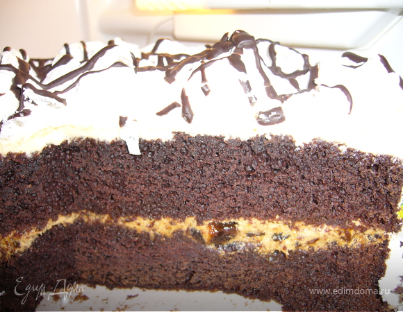 Торт сливочно-шоколадный с черносливом