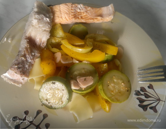 Рыбный микс Горбуша и Сайра, овощи и итальянские парппадели