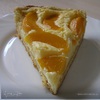 Творожно-лимонный пирог с персиками
