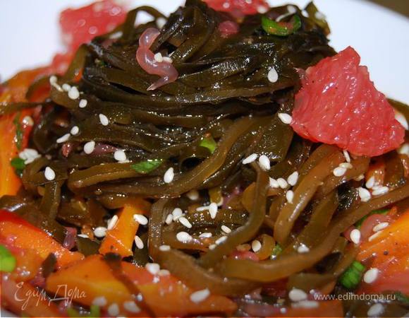 Салат из морской капусты и семги. Пошаговый рецепт с фото