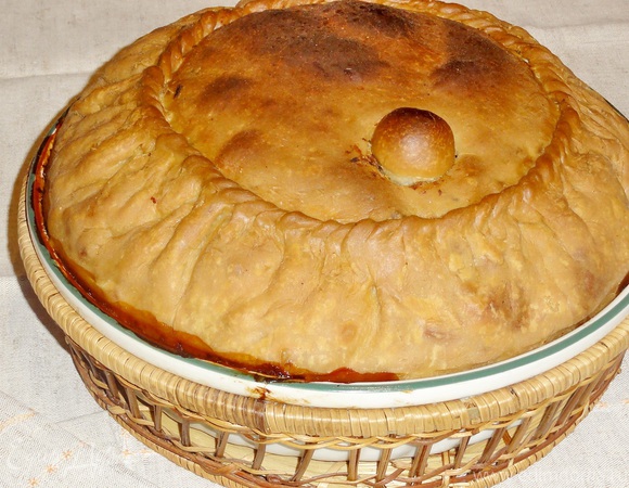 Зур Бэлеш с мясом и картофелем (Tatar Big Pie – Зур-Белеш)