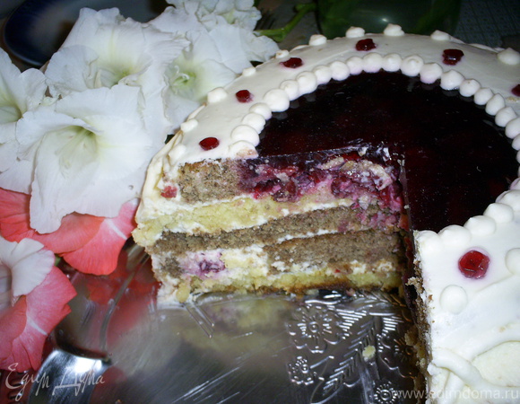 Бисквитный торт "Вишневый соблазн"