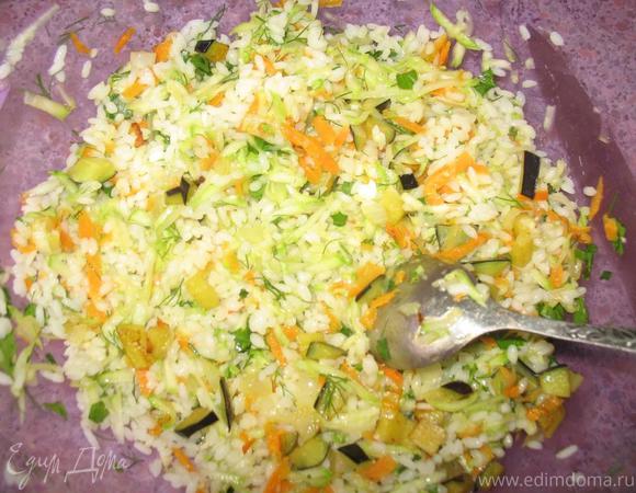 Перец, фаршированный овощами и рисом, 