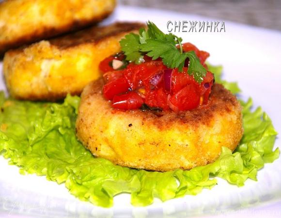 Картофельно-рыбные крокеты с томатной сальсой