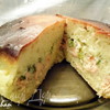 Пирог из дрожжевого оладьевого теста с рыбой и зеленым луком