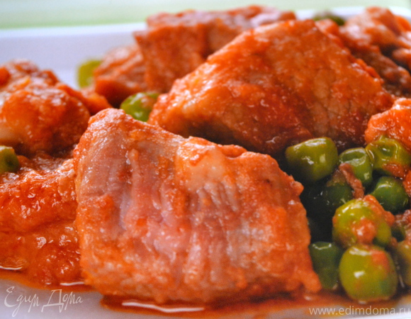 Мясо, тушенное в томатном соусе (SPEZZATINO al POMODORO)