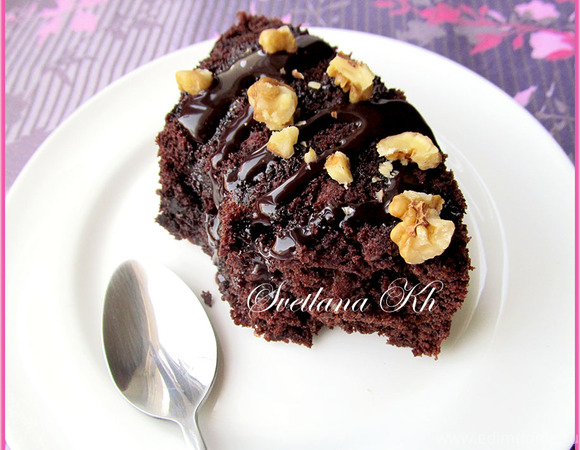 Шоколадный кекс-бисквит с орехами