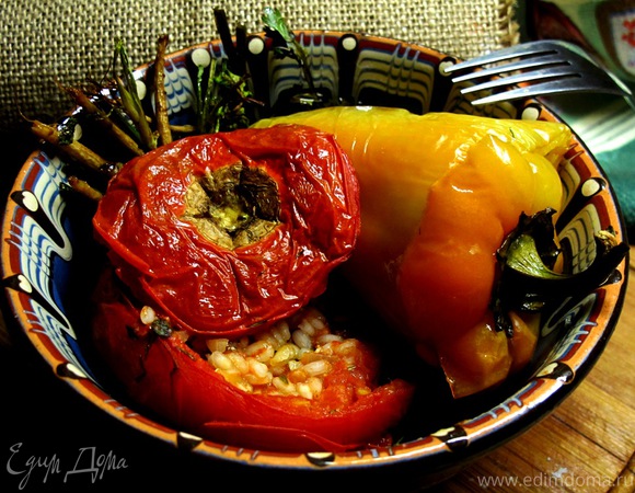 Фаршированные томаты и перцы Yemista