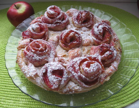 Яблочный пирог "Слоеные розочки"