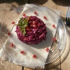Салат из маринованной красной капусты с яблоком и гранатом