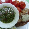 Люля-Кебаб с маринованным луком и соусом