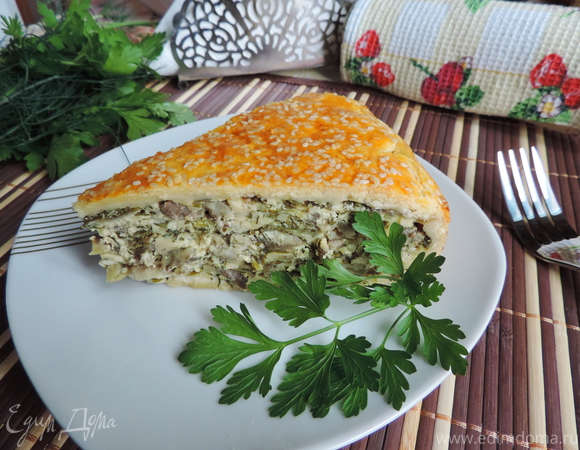 Закрытый творожно-сырный пирог с баклажанами и зеленью