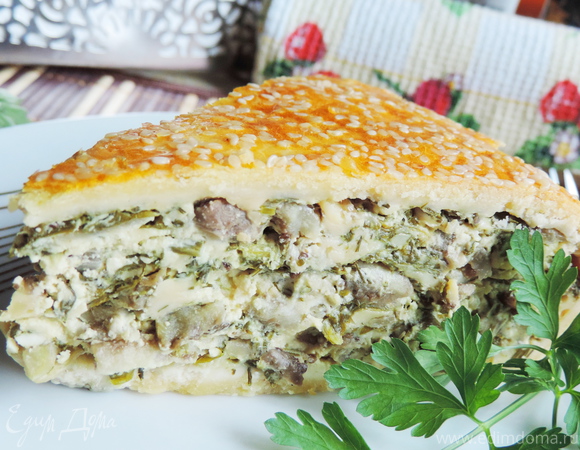 Закрытый творожно-сырный пирог с баклажанами и зеленью