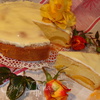 Пирог с персиками и шафраном в сметанной глазури