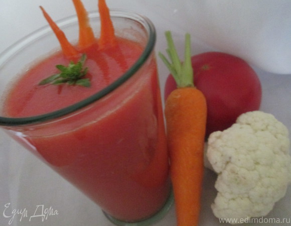 Томатный смузи с цветной капустой и морковью