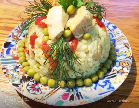 Рисовый салат с курицей