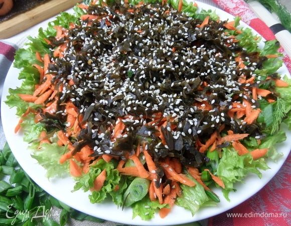 Салат с морской капустой – кулинарный рецепт