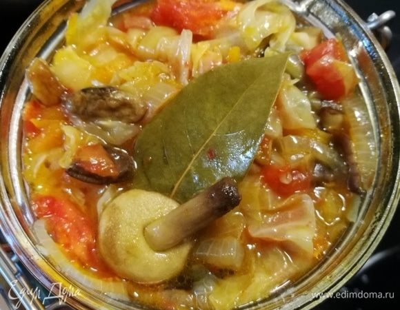 солянка из свежей капусты с сосисками и грибами | Дзен