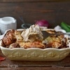 Курица, запеченная с грибами и картофелем