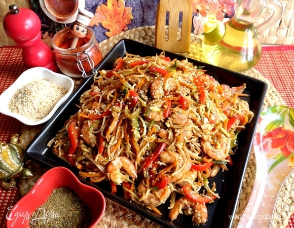 Якисоба с овощами и креветками, пошаговый рецепт на ккал, фото, ингредиенты - Olgetta