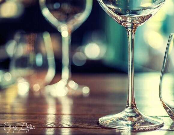 Сколько вина можно пить в день: кардиолог назвала цифры