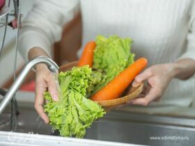 «Голые и беззащитные»: что думает диетолог о мытых овощах