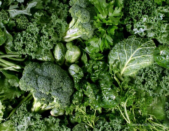 Зеленые овощи помогут предотвратить деменцию: врач