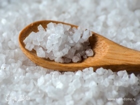 Найдена добавка в соли, которая при нагревании становится ядом — врач Лебедева призвала читать состав