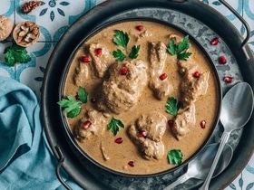Из какого мяса делают сациви — шеф-повар помог выбрать самое подходящее