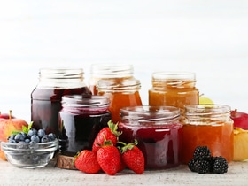 Сколько варенья в день можно съесть и полезно ли это? Сколько варенья в день можно съесть и полезно ли это?