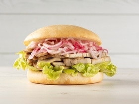 Бургер с этим мясом восстанавливает мышцы лучше протеиновых добавок — и это не курица с индейкой