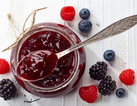 Джем или варенье: эксперт объяснил, что из этого полезнее и почему Джем или варенье: эксперт объяснил, что из этого полезнее и почему