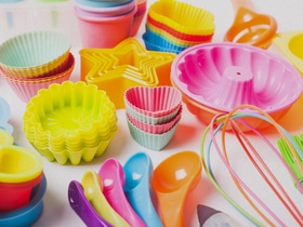 Силиконовая выпечка: безопасно ли печь в податливых формах? Силиконовая выпечка: безопасно ли печь в податливых формах?