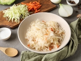 Укрепляет иммунитет, но подходит не всем: диетолог объяснила, кому нельзя квашеную капусту Укрепляет иммунитет, но подходит не всем: диетолог объяснила, кому нельзя квашеную капусту