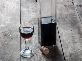 "Мне плохо”: в России фиксируют рост отравлений домашними настойками — в чем фатальная ошибка? "Мне плохо”: в России фиксируют рост отравлений домашними настойками — в чем фатальная ошибка?