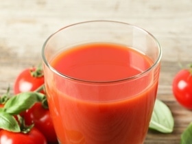 Красный флаг: стало известно, кому противопоказан полезный томатный сок
