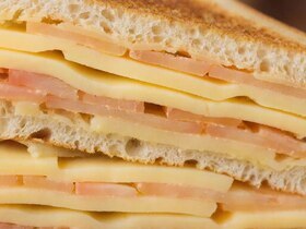 На минималках: канадский повар приготовил сэндвич толщиной всего 5,12 миллиметра и установил новый мировой рекорд На минималках: канадский повар приготовил сэндвич толщиной всего 5,12 миллиметра и установил новый мировой рекорд