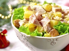 Сытная закуска, проверенная временем: 18 декабря отмечаем День салата с ветчиной