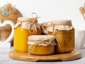 Мед простоит долго: как правильно хранить продукт — советы эксперта по пищевой безопасности