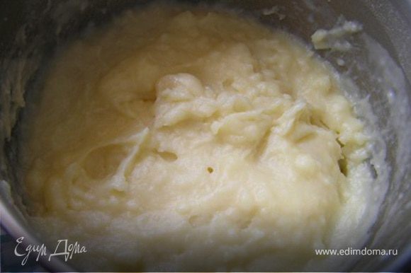 Заварной крем приготовить по моему ранее опубликованному рецепту http://www.edimdoma.ru/recipes/23080