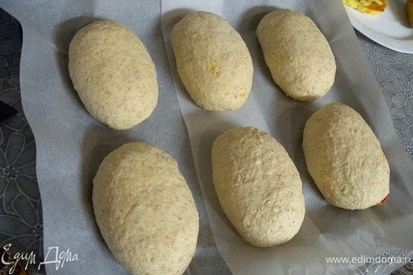 Сформировать хлеб удобного размера и формы.