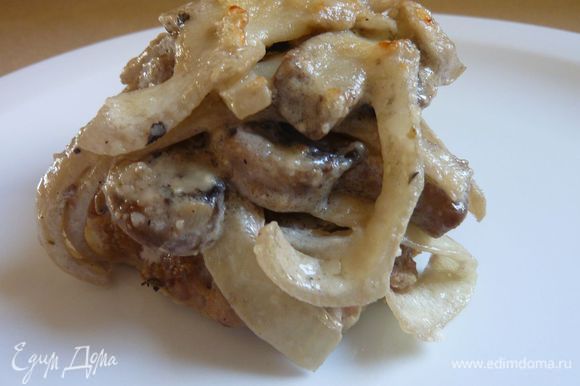 На днях испробовали куриные ватрушки с грибами от Екатерины Мелниковой http://www.edimdoma.ru/retsepty/58462-kurinye-vatrushki-s-gribami Очень вкусно и просто, замечательный рецепт, советую попробовать !!!