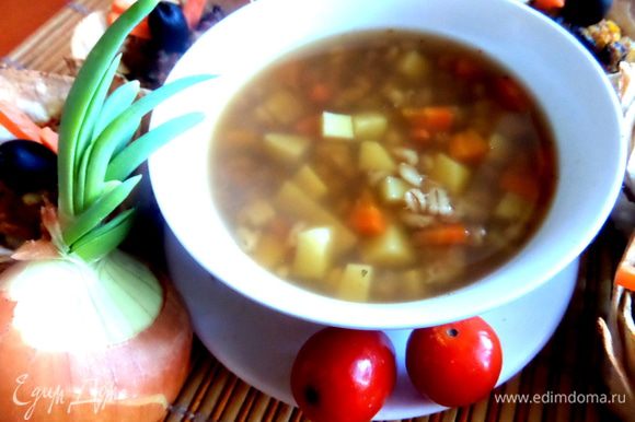 В отвар добавить воды, перловку, морковку, картошку, лук и сварить такой постный супчик! http://www.edimdoma.ru/retsepty/65095-chipsy-iz-lavasha-k-postnomu-gribnomu-supchiku