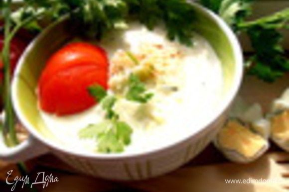 А здесь огуречный прохладный суп на кефире: http://www.edimdoma.ru/retsepty/55155-oblegchennyy-ogurechnyy-supchik-holodnye-supy