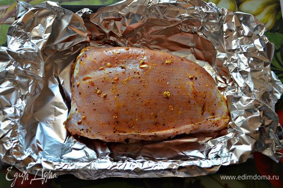 Сочное филе индейки, запечённое в фольге – кулинарный рецепт