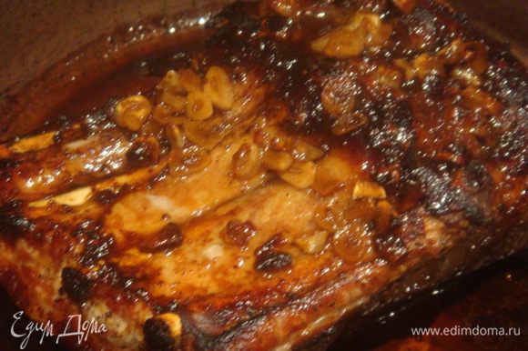 Свиные ребрышки под медово-горчичным соусом в духовке